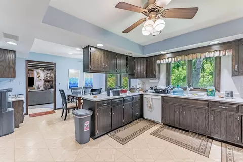Kitchen - 150 Shady Ln, Bartlett, IL 60103 photo 2 of 2