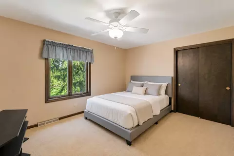 Bedroom - 150 Shady Ln, Bartlett, IL 60103 photo 8 of 12