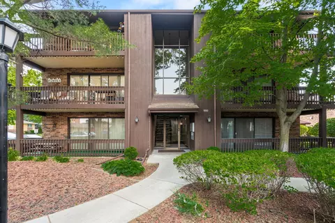 9550 Mason Ave #2, Oak Lawn, IL 60453