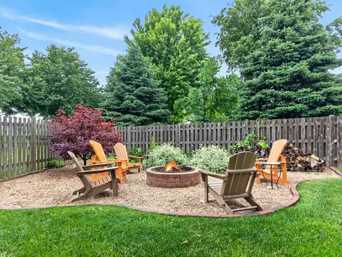 Exterior - 3483 Comstock Ave, Dekalb, IL 60115 photo 14 of 17