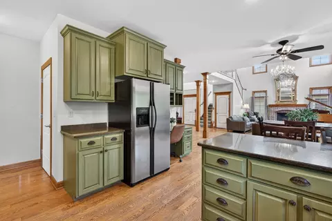 Kitchen - 3483 Comstock Ave, Dekalb, IL 60115 photo 7 of 7
