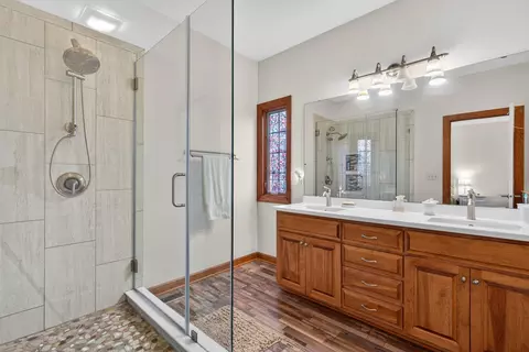 Bath - 3483 Comstock Ave, Dekalb, IL 60115 photo 1 of 8