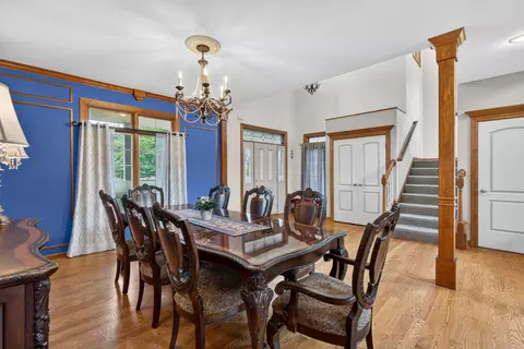 Dining - 3483 Comstock Ave, Dekalb, IL 60115 photo 1 of 4