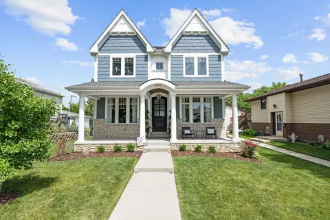 997 Florence St, Lemont, IL 60439