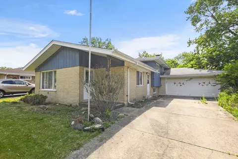 16412 George Dr, Oak Forest, IL 60452