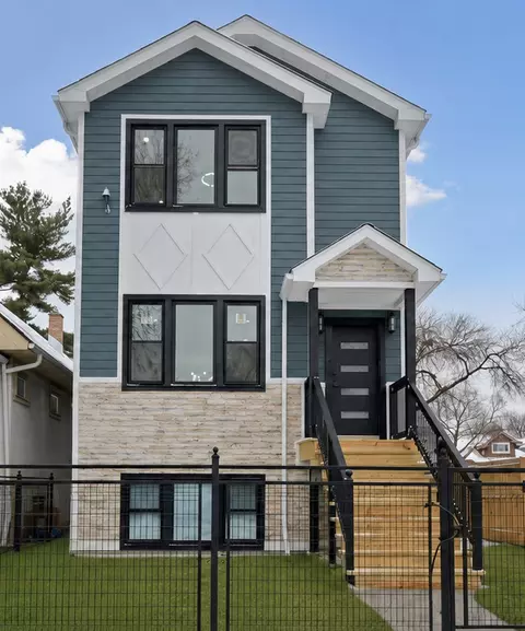 923 N Massasoit Ave, Chicago, IL 60651