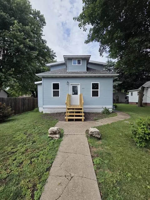 806 Maple St, Streator, IL 61364
