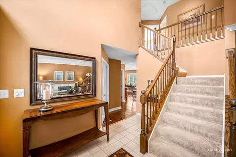 Entry Way - 1117 Auburn Ln, Bartlett, IL 60103 photo 1 of 2