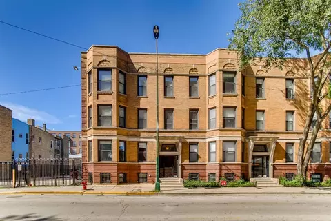 728 W Addison St #G, Chicago, IL 60613