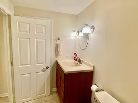 Bath - 1610 Rolling Pass, Beecher, IL 60401 photo 5 of 5