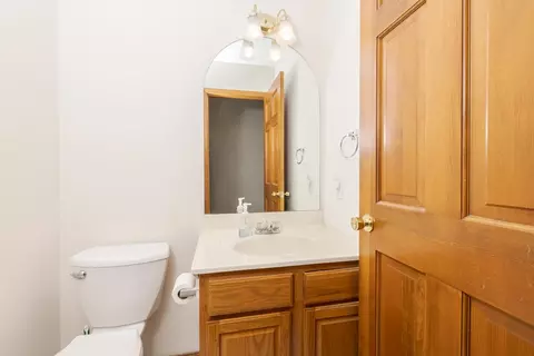 Bath - 1014 Sawgrass Dr, Normal, IL 61761 photo 1 of 4