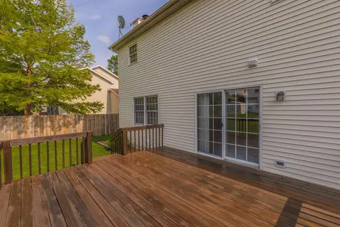 Exterior - 1014 Sawgrass Dr, Normal, IL 61761 photo 9 of 10