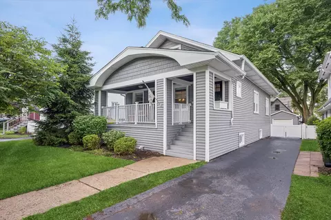 166 Malden Ave, La Grange, IL 60525