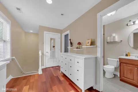 Entry Way - 271 9th St, Wheeling, IL 60090 photo 2 of 4