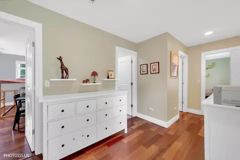 Entry Way - 271 9th St, Wheeling, IL 60090 photo 3 of 4