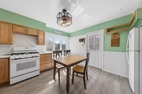 Kitchen - 4409 Center Ave, Lyons, IL 60534 photo 3 of 4