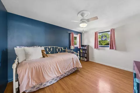 Bedroom - 4409 Center Ave, Lyons, IL 60534 photo 3 of 3