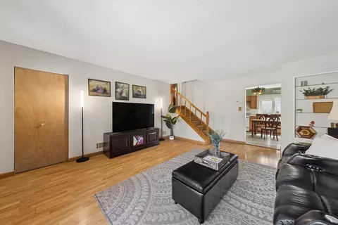 Living - 4409 Center Ave, Lyons, IL 60534 photo 2 of 2