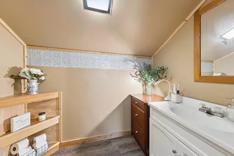 Bath - 4409 Center Ave, Lyons, IL 60534 photo 2 of 2