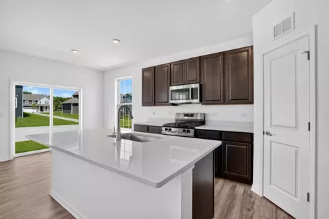 Kitchen - 554 Arye Dr, Elgin, IL 60124 photo 1 of 1