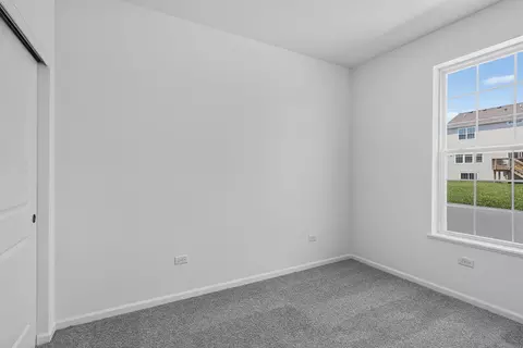 Bedroom - 554 Arye Dr, Elgin, IL 60124 photo 3 of 3