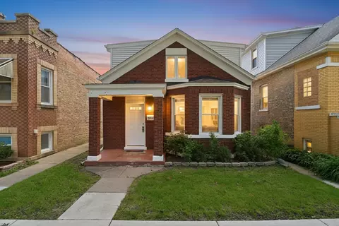 2715 Harvey Ave, Berwyn, IL 60402
