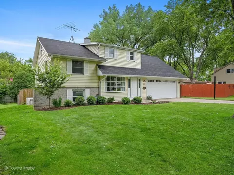 1603 Beecher Ave, Wheaton, IL 60187