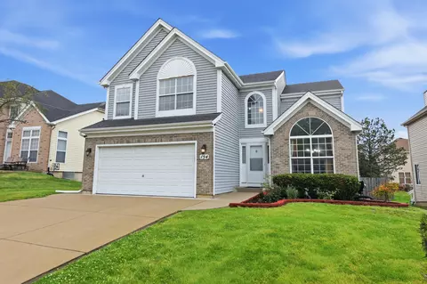 154 Augusta Dr, Streamwood, IL 60107