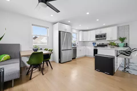 Kitchen - 13342 S Avenue N, Chicago, IL 60633 photo 2 of 3