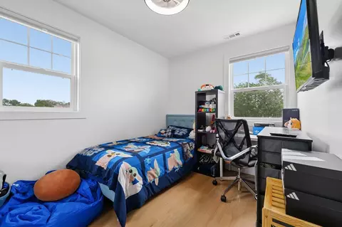 Bedroom - 13342 S Avenue N, Chicago, IL 60633 photo 3 of 3