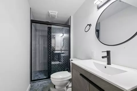 Bath - 13342 S Avenue N, Chicago, IL 60633 photo 2 of 2