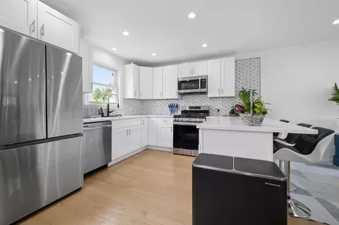 Kitchen - 13342 S Avenue N, Chicago, IL 60633 photo 1 of 3