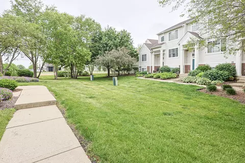 Exterior - 2425 Daybreak Ct #0, Elgin, IL 60123 photo 2 of 8