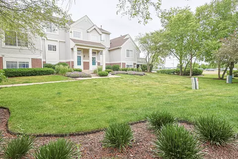 Exterior - 2425 Daybreak Ct #0, Elgin, IL 60123 photo 4 of 8