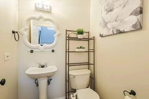 Bath - 2425 Daybreak Ct #0, Elgin, IL 60123 photo 1 of 3