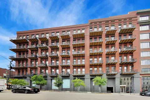 616 W Fulton St #503, Chicago, IL 60661