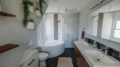Bath - 1907 E Indiana St, Wheaton, IL 60187 photo 2 of 2