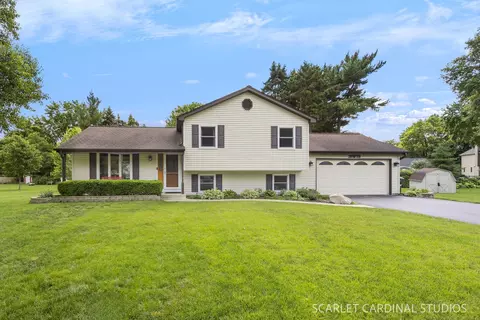28 W711 Wagner Ct, Warrenville, IL 60555
