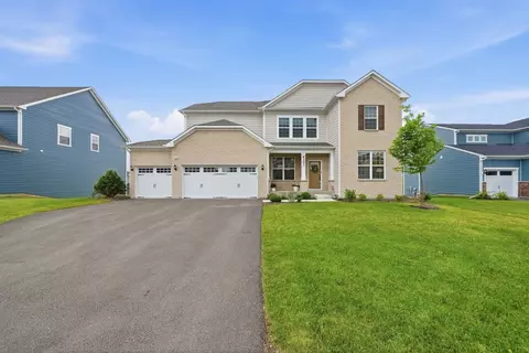 6303 Julie Ct, Lisle, IL 60532