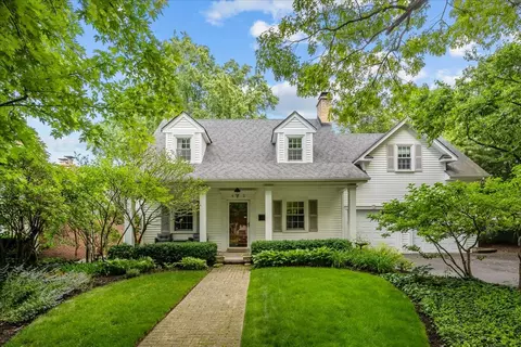 423 Pleasant Ave, Highland Park, IL 60035