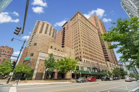 40 E 9th St #1907, Chicago, IL 60605