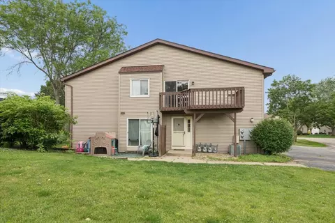 1810 Kerrybrook Ct #1810, Sycamore, IL 60178