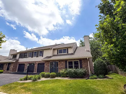 9323 Sunrise Ln, Orland Park, IL 60462