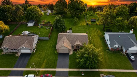 614 Moth St, Pecatonica, IL 61063 photo 3