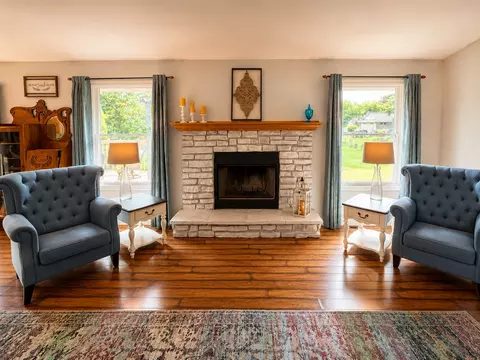 614 Moth St, Pecatonica, IL 61063 photo 9