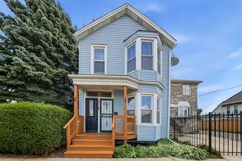 541 W Root St, Chicago, IL 60609