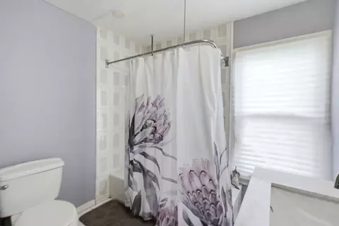 Bath - 541 W Root St, Chicago, IL 60609 photo 1 of 1