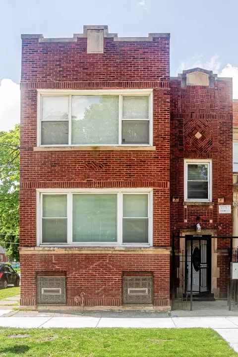 5544 S Carpenter St, Chicago, IL 60609