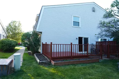 Exterior - 1943 Hancock Dr, Hoffman Estates, IL 60169 photo 4 of 7