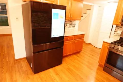 Kitchen - 1943 Hancock Dr, Hoffman Estates, IL 60169 photo 3 of 4